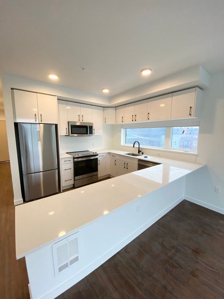 Spur Apartments - Photo 4 of 32