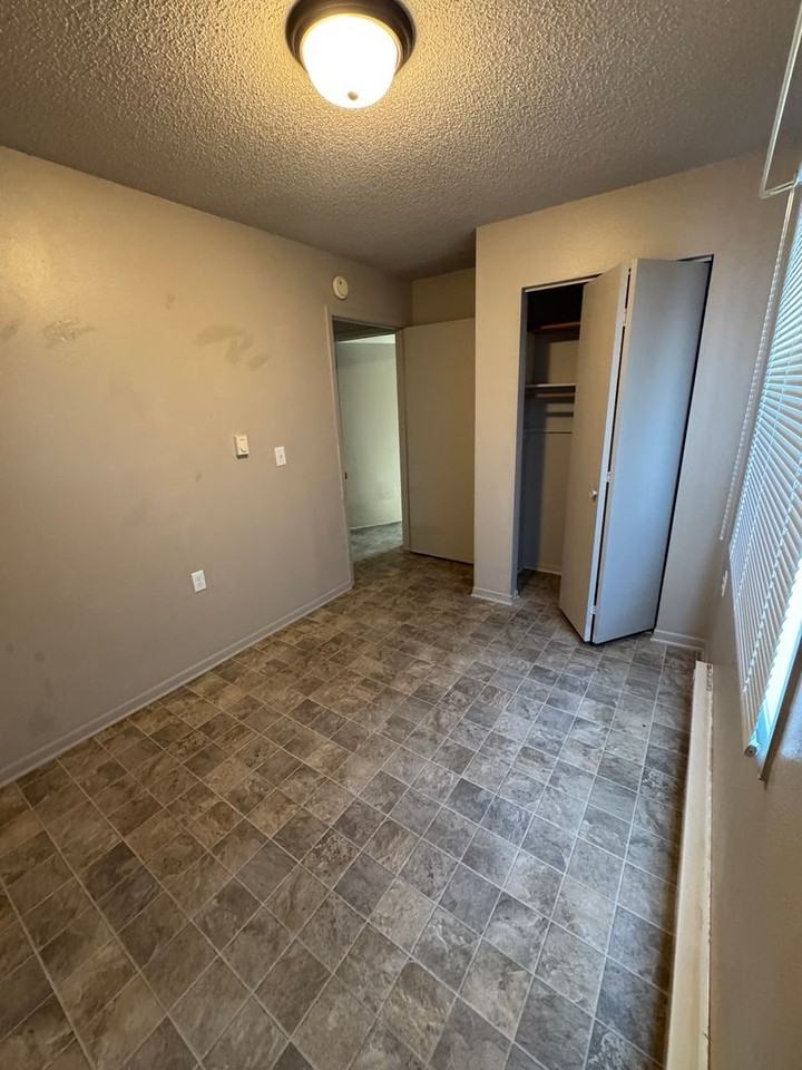 Greenfield Park Apartments - Photo 5 of 13