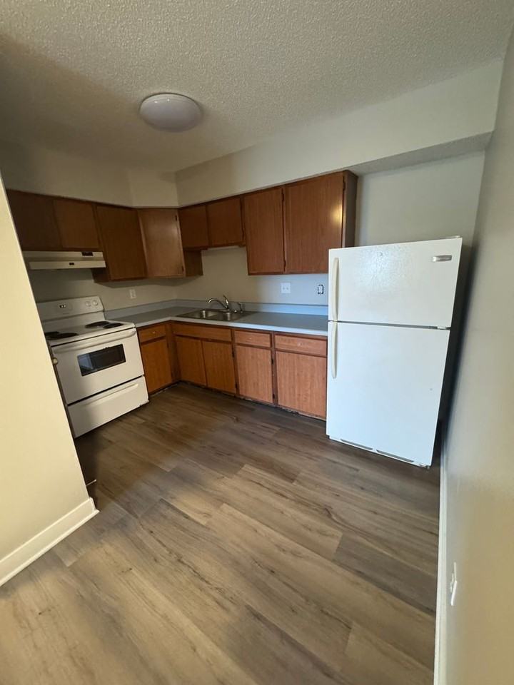 Greenfield Park Apartments - Photo 7 of 13