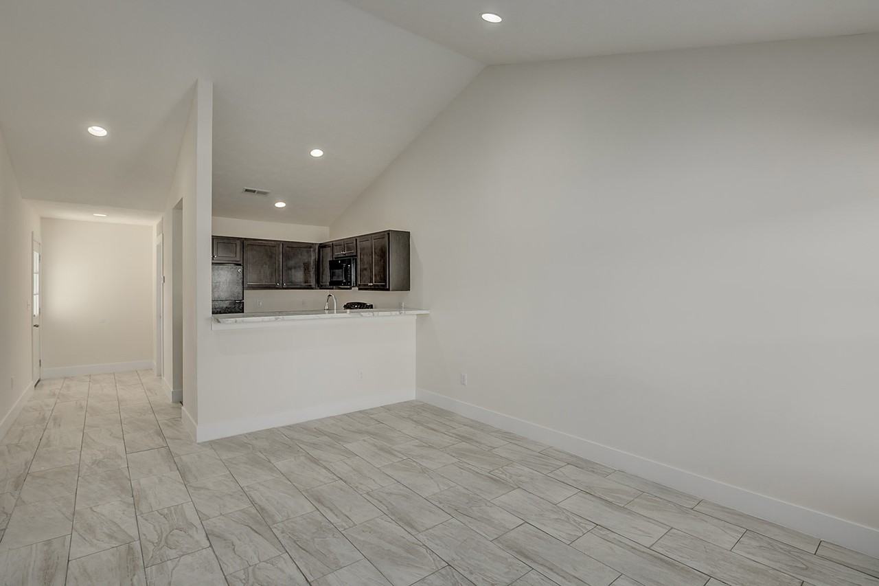 1900 Ellas Drive #4 - Photo 2 of 10