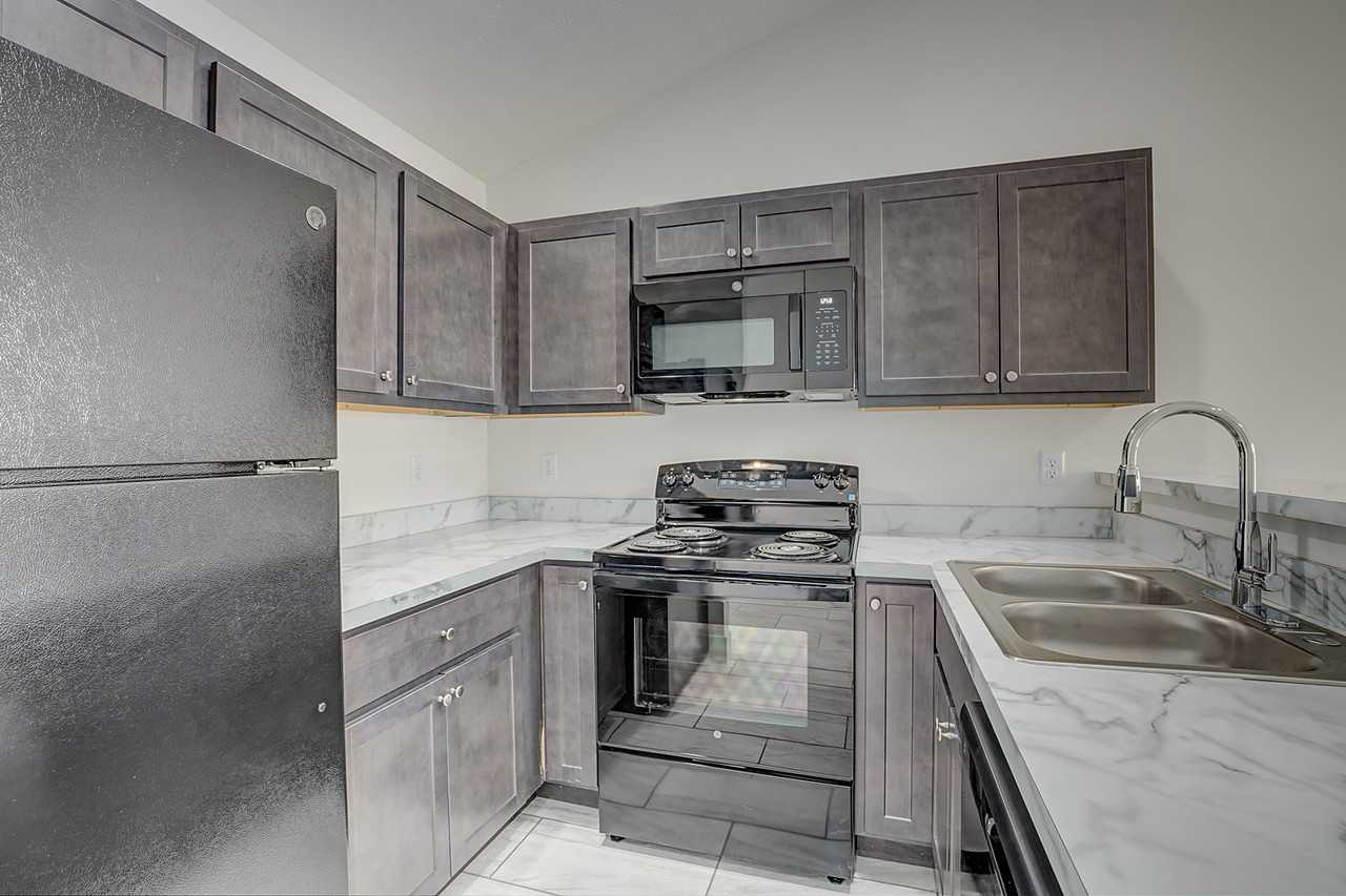 1900 Ellas Drive #4 - Photo 5 of 10