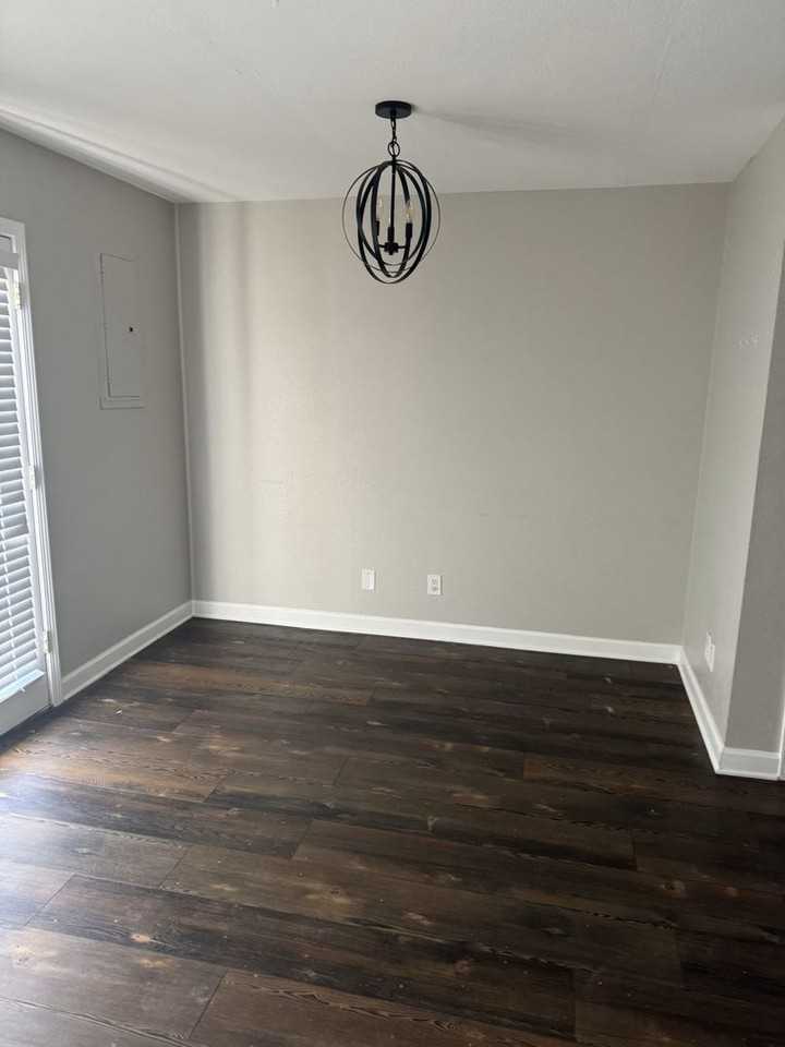 1802 Jackson Ave W #68 - Photo 2 of 10