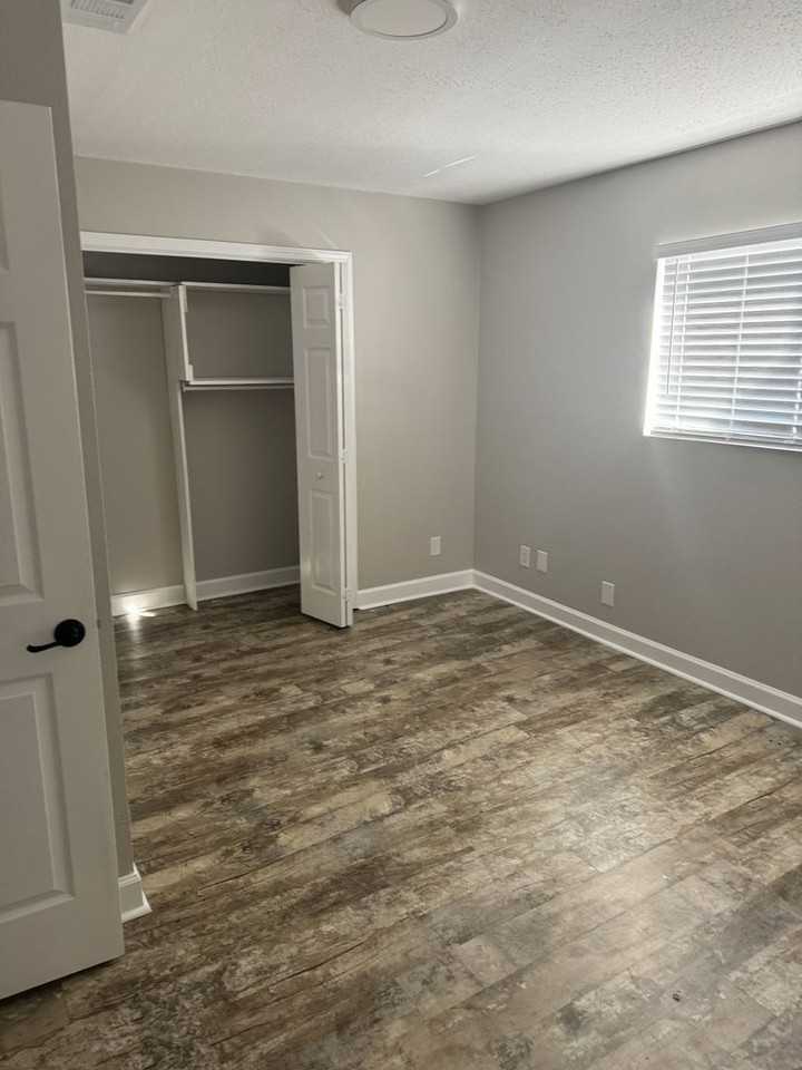 1802 Jackson Ave W #68 - Photo 3 of 10