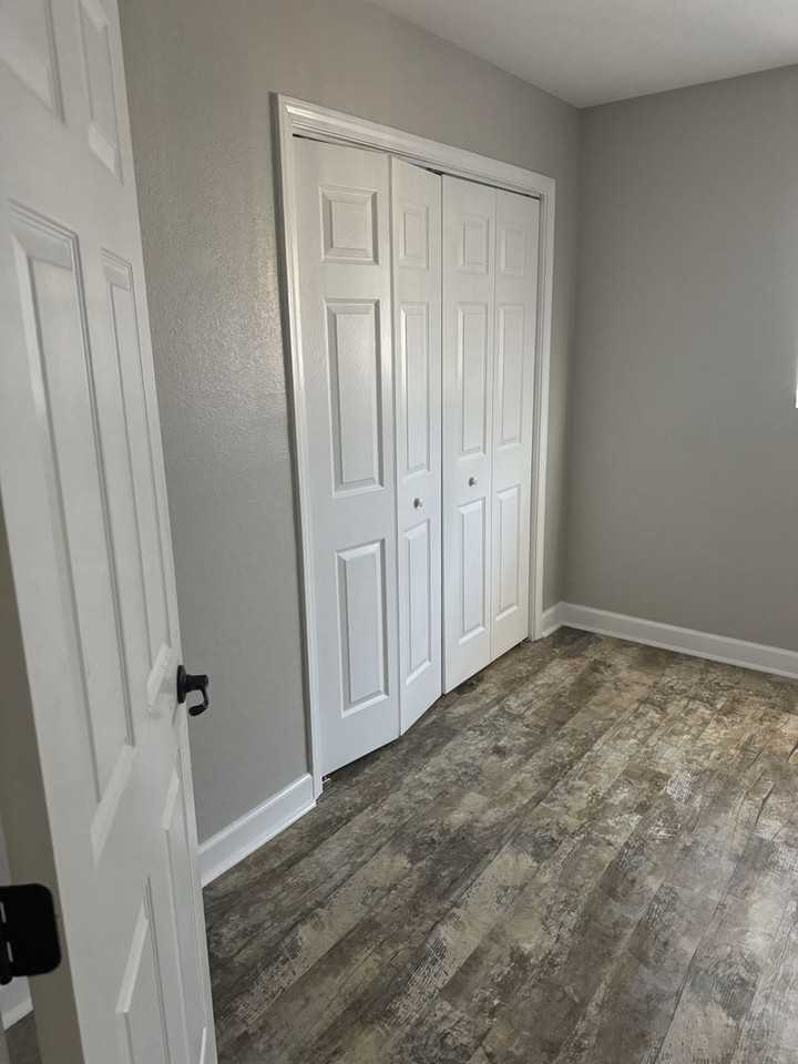 1802 Jackson Ave W #68 - Photo 5 of 10
