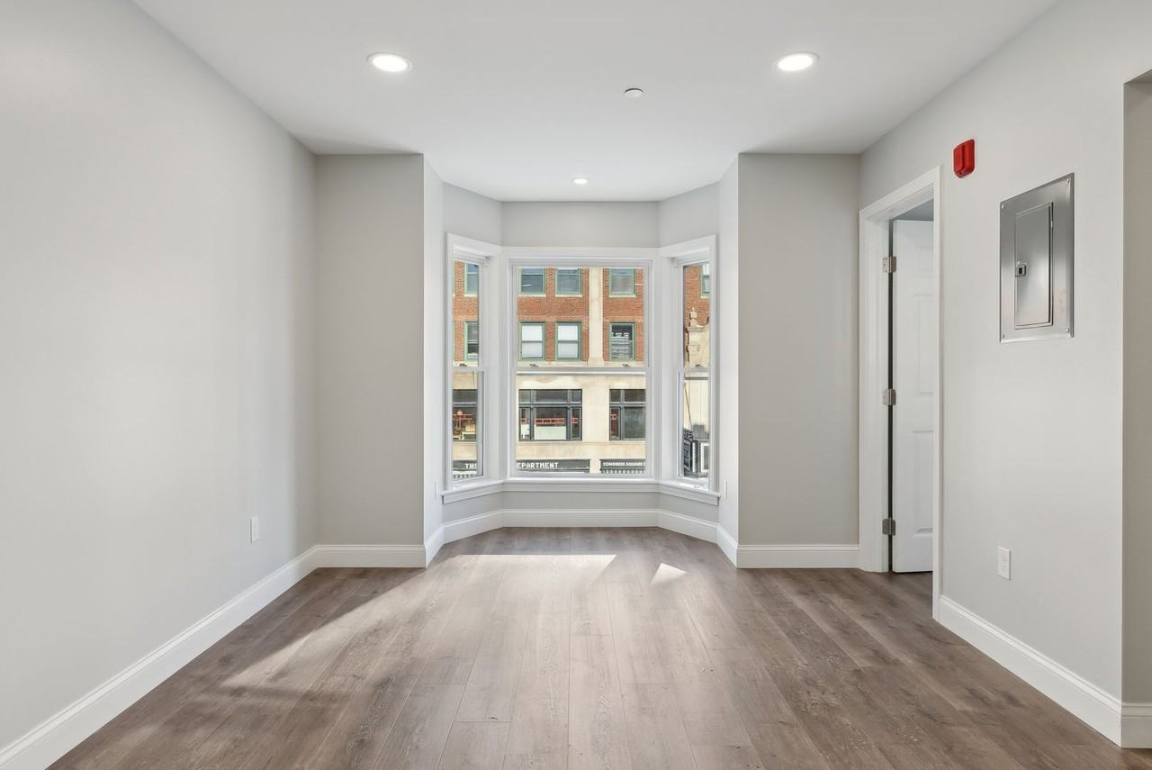 610 Congress St - Photo 3 of 10
