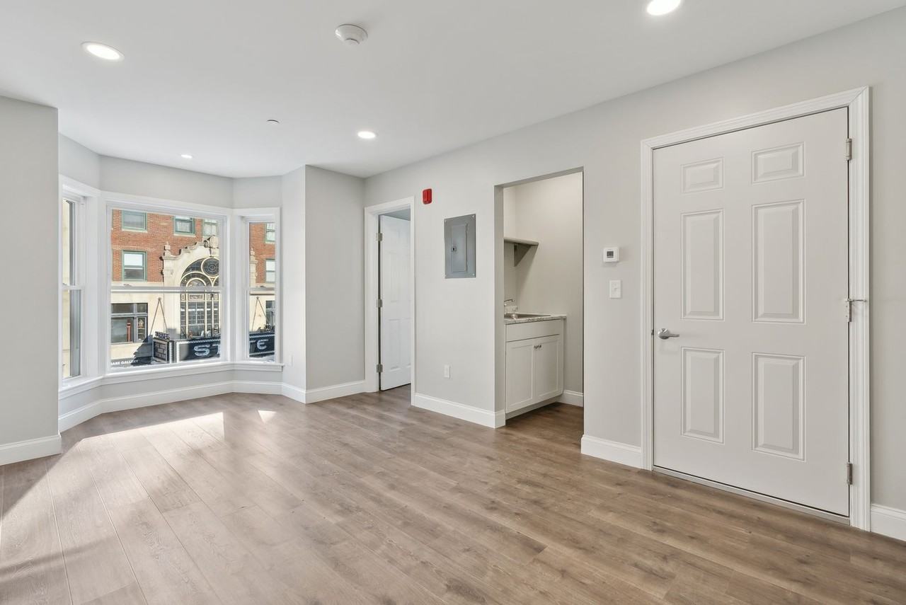 610 Congress St - Photo 4 of 10
