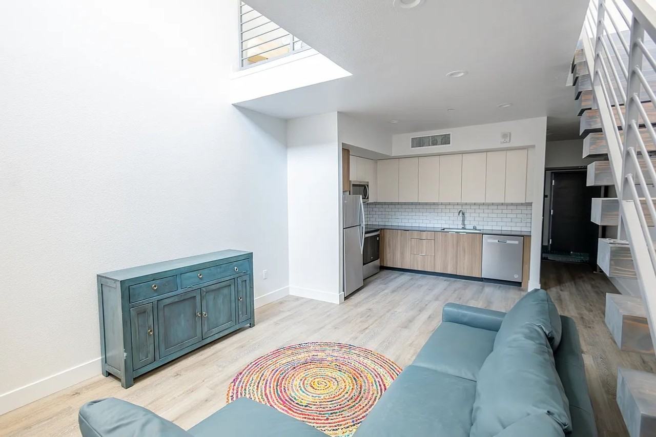 301 D St Apatments - Photo 5 of 34