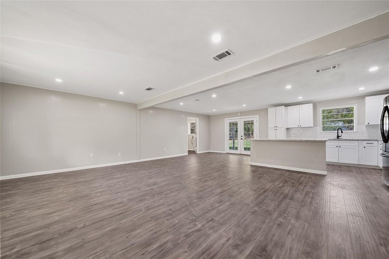 104 County Road 2401 - Photo 4 of 7