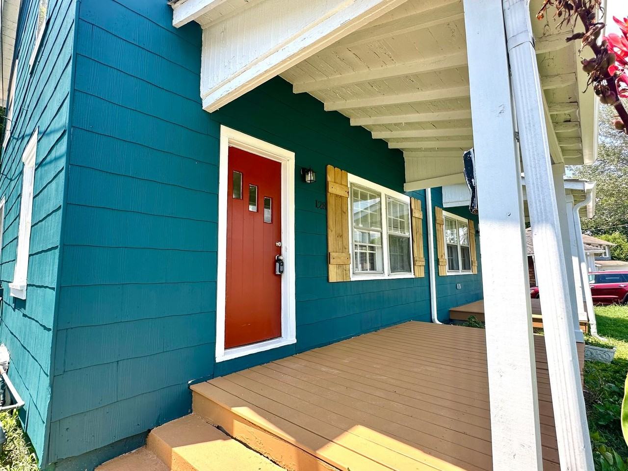 130 Orchard Dr - Photo 3 of 18