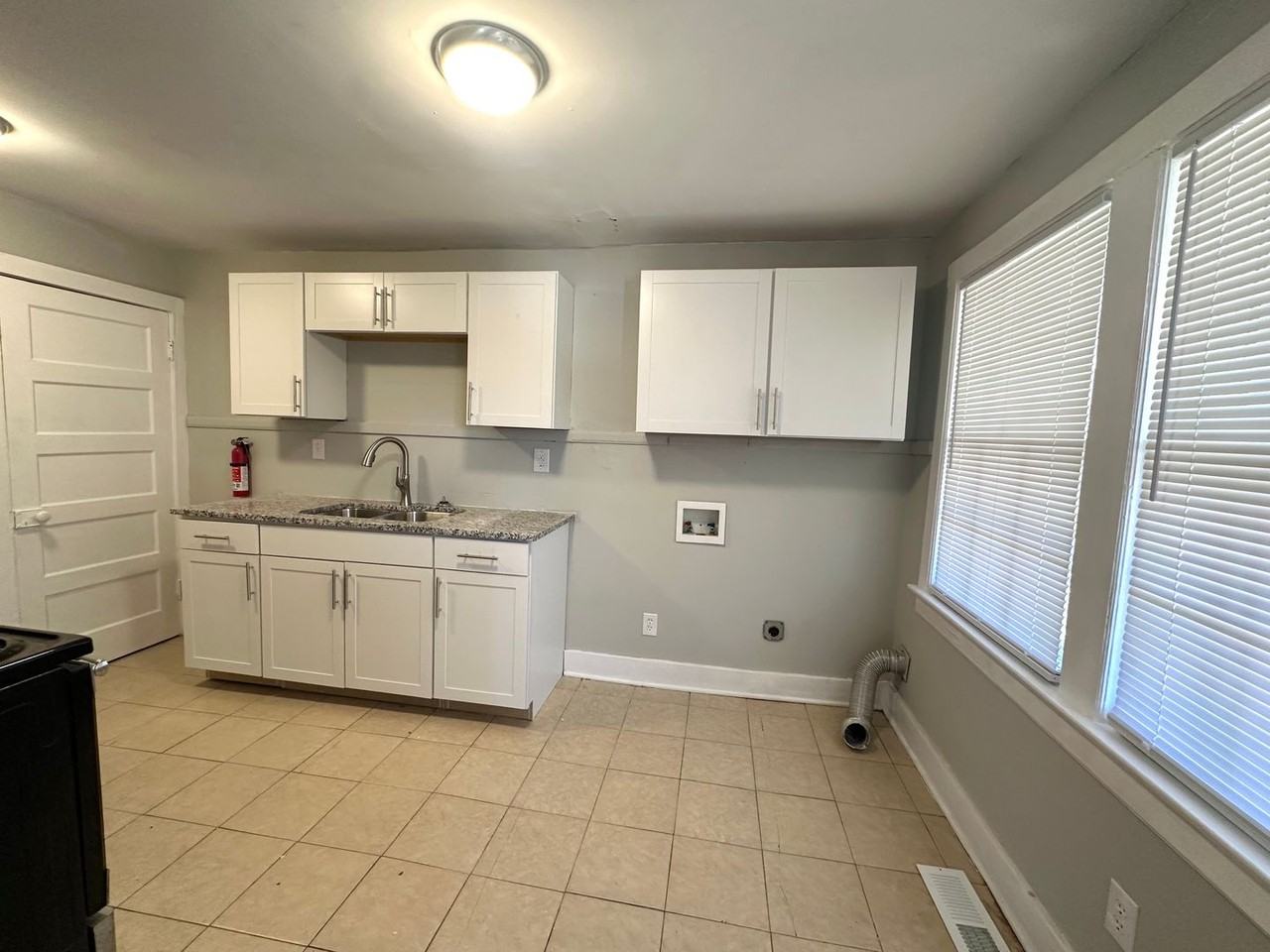 130 Orchard Dr - Photo 6 of 18
