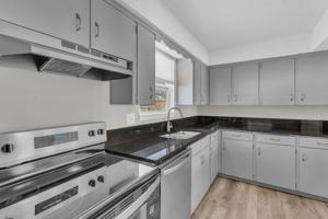 featured image of 218 E Hargis St