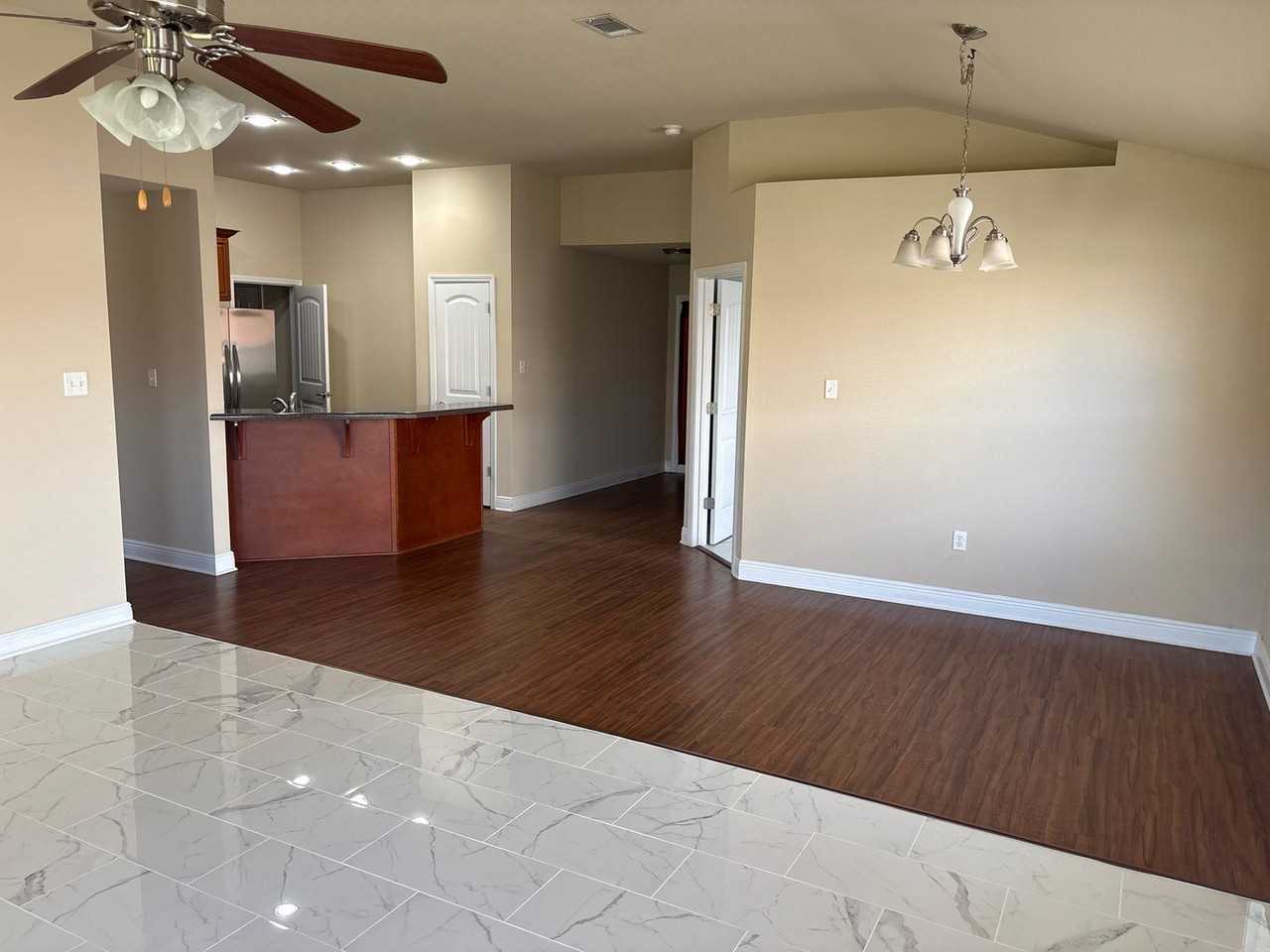 18128 Canal Junction Dr - Photo 4 of 16