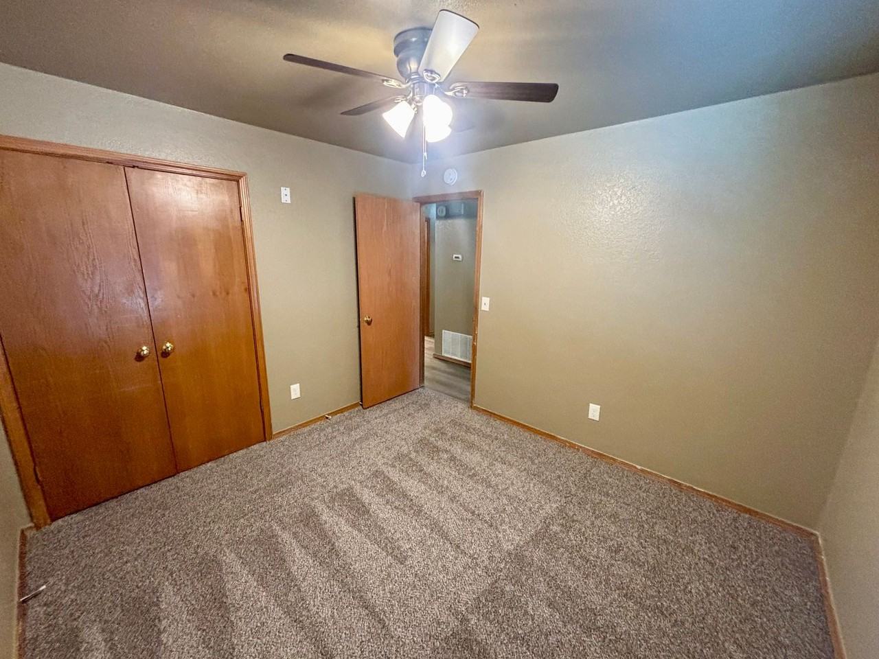 1304 Fairfax Cir - Photo 7 of 18