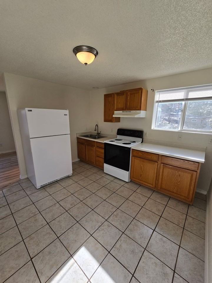 3286 Sycamore Way - Photo 7 of 14