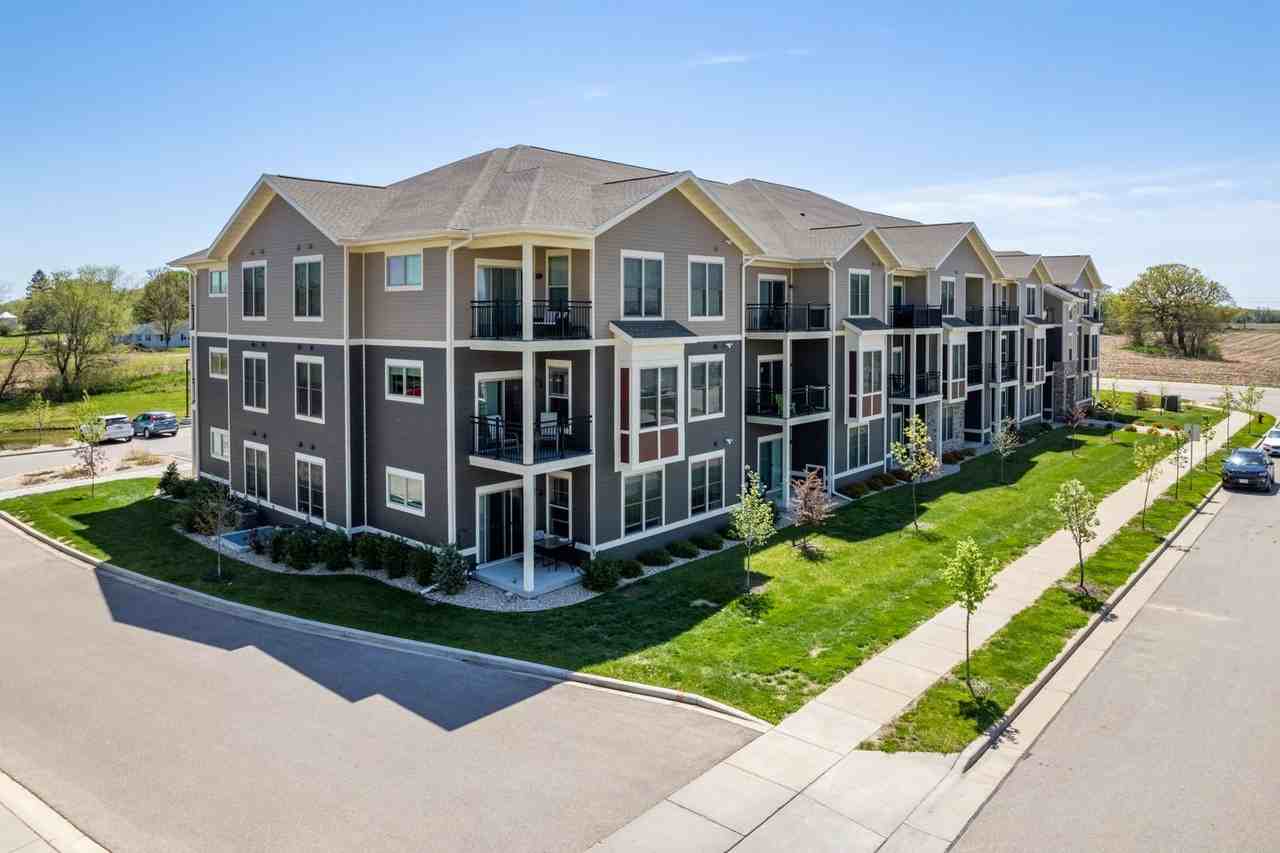 Nordic Ridge B - Photo 2 of 22