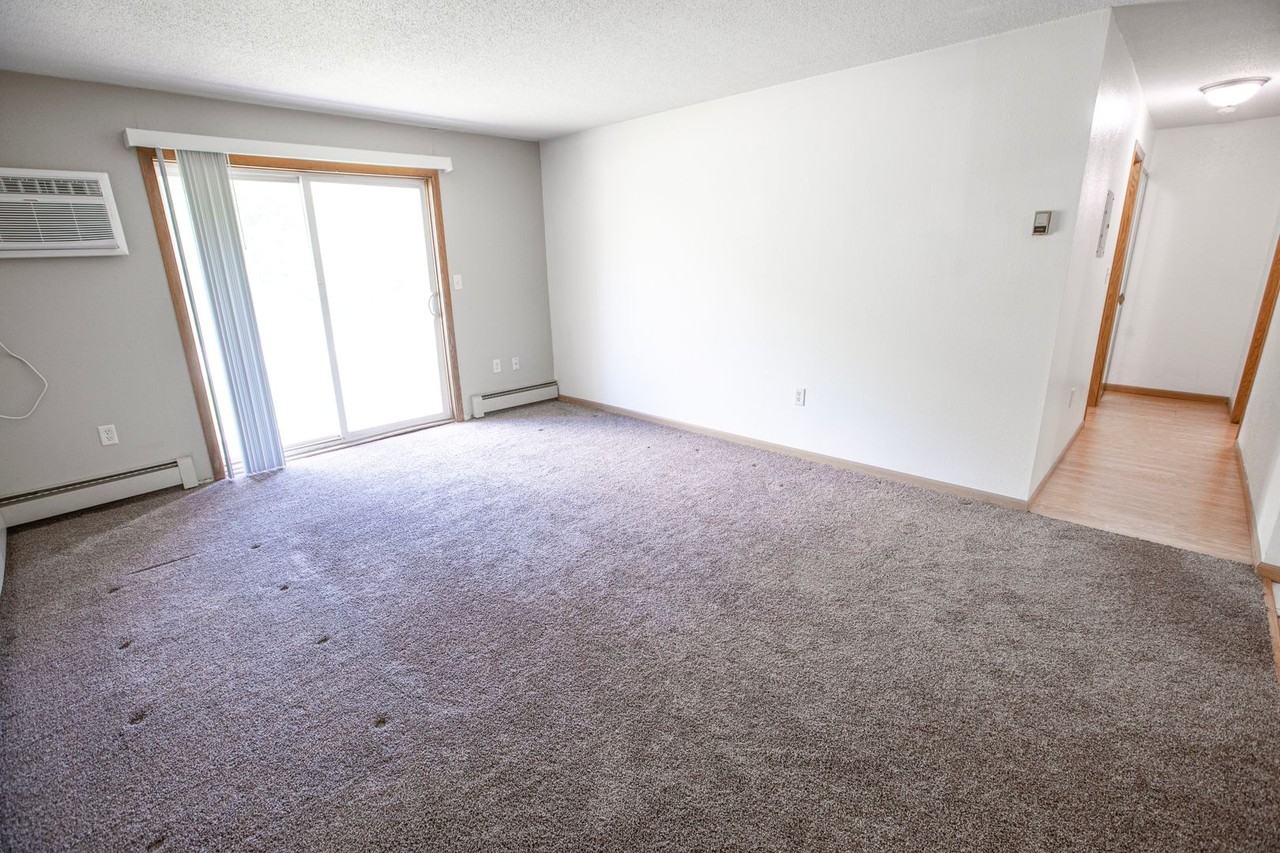 Edgewood Apartments - Photo 3 of 5