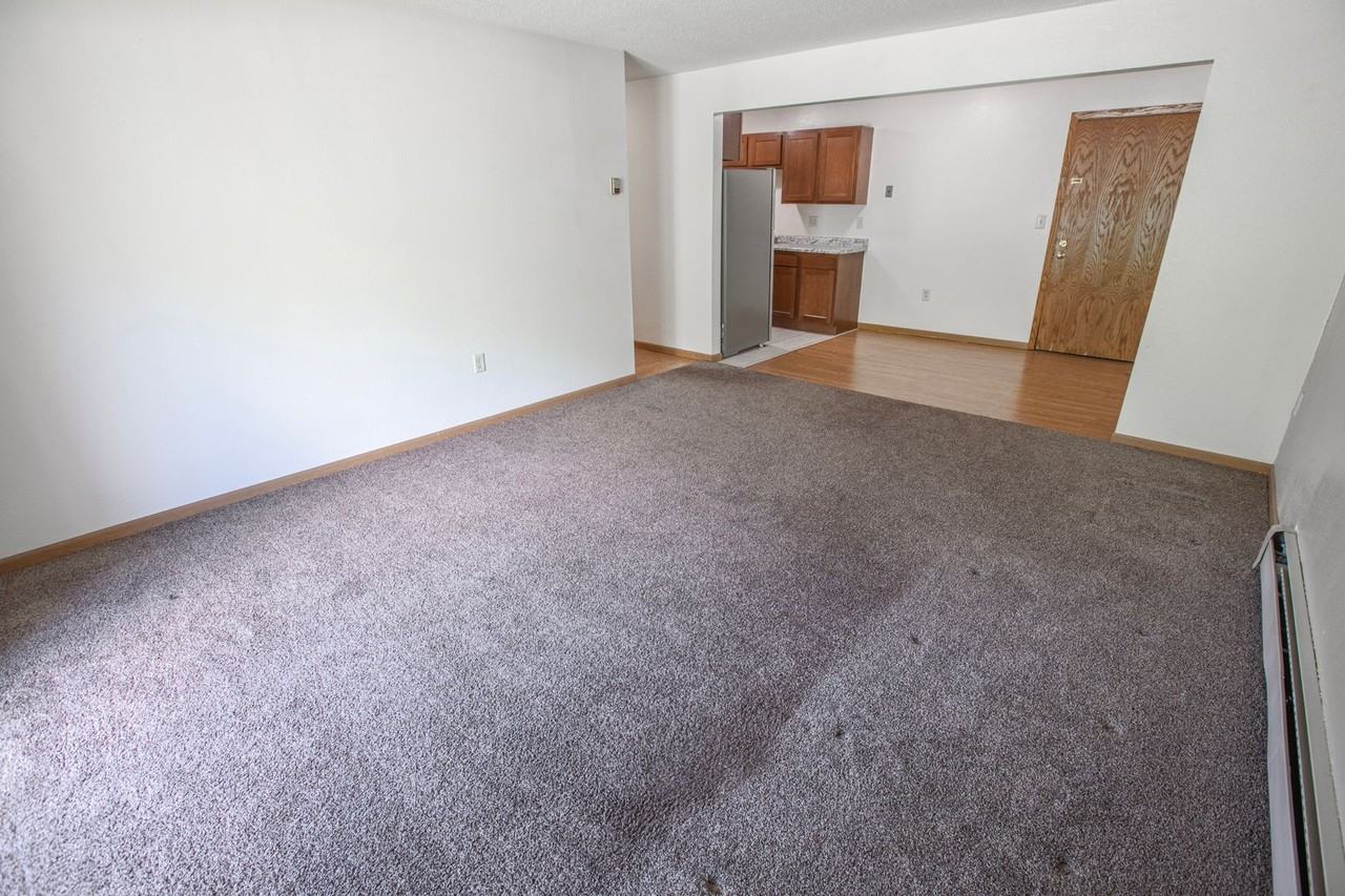 Edgewood Apartments - Photo 4 of 5