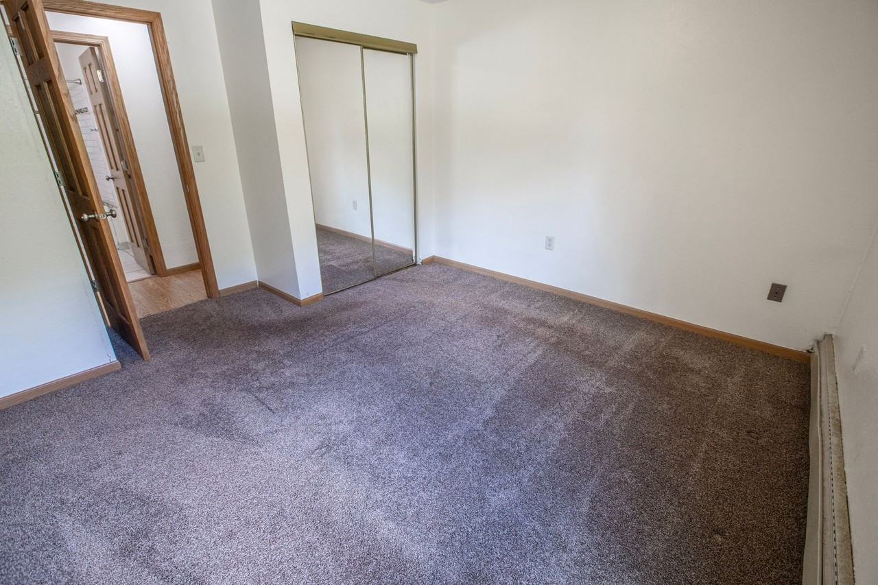 Edgewood Apartments - Photo 5 of 5