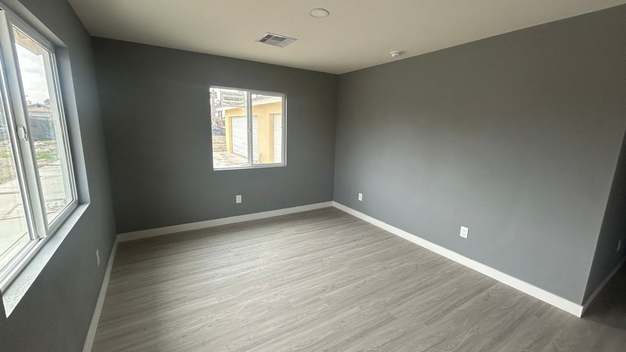 24540 4th St - Photo 2 of 10