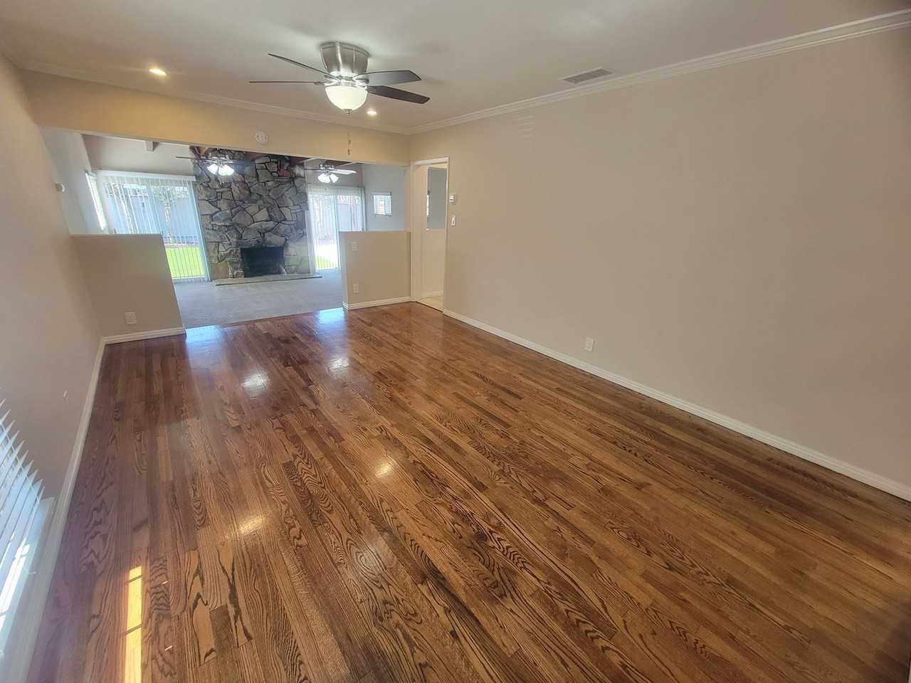 5723 Whitewood Ave - Photo 2 of 15