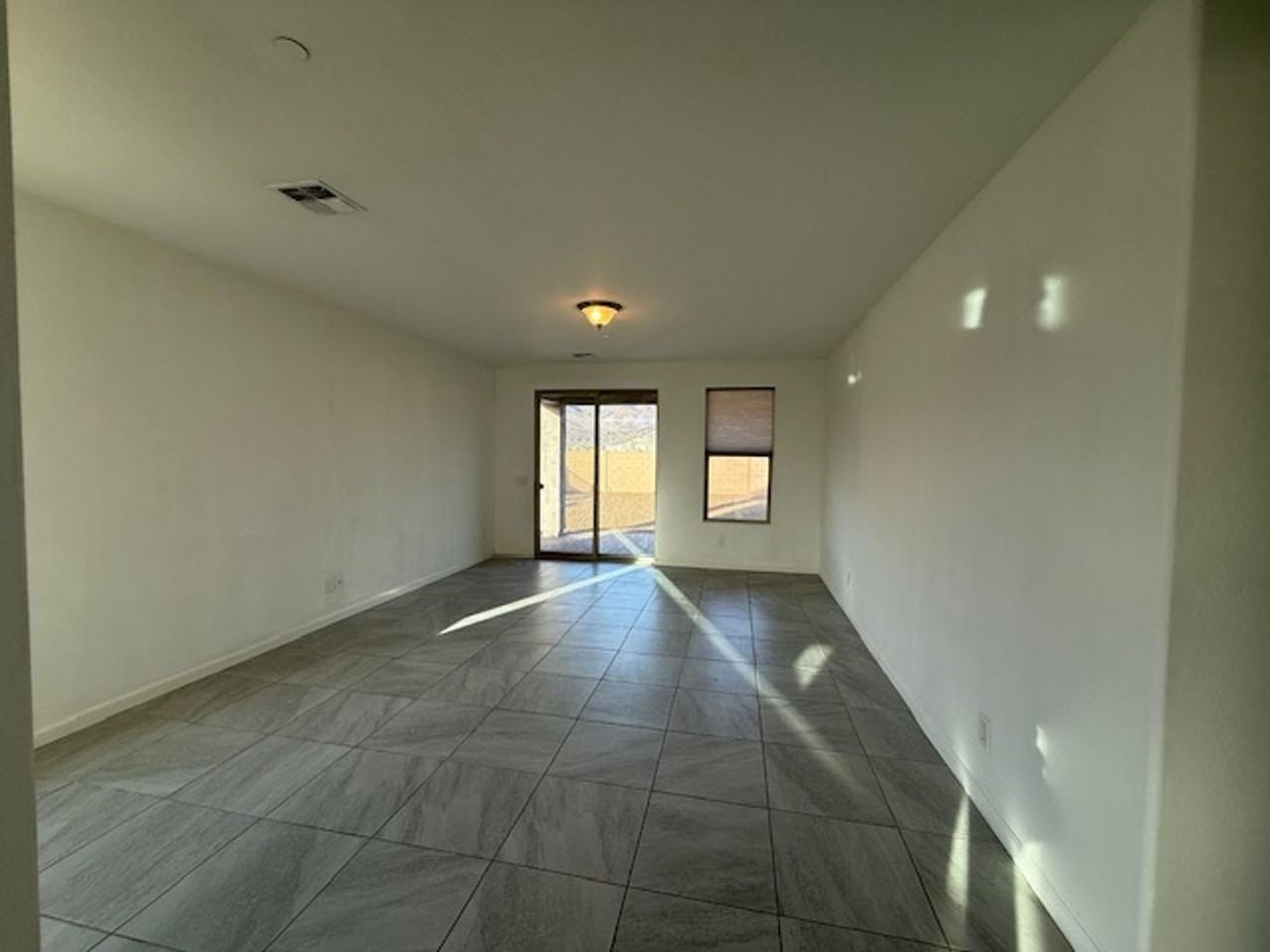 266 Sieber Ct - Photo 3 of 14