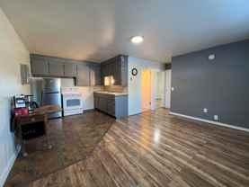 Chase Street 8 Unit - Photo 1 of 1
