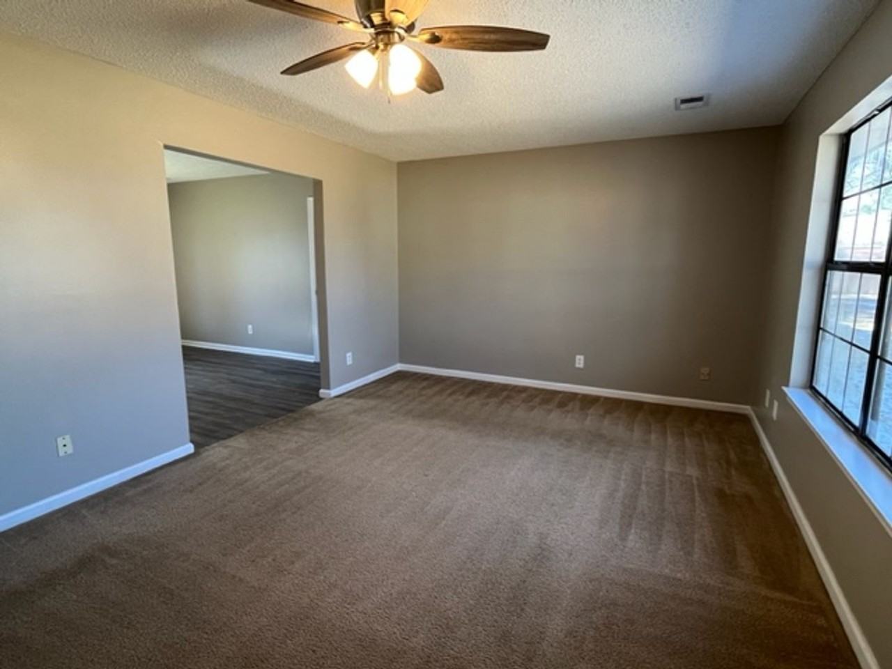 281 Mark St #A - Photo 2 of 6