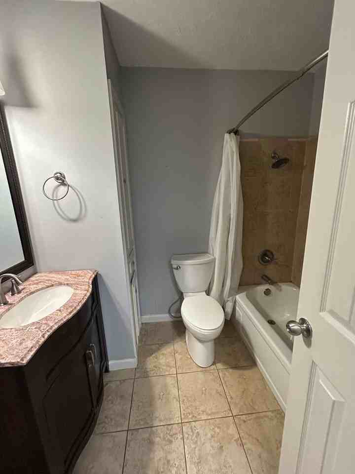 304 Briarhill Rd - Photo 5 of 11