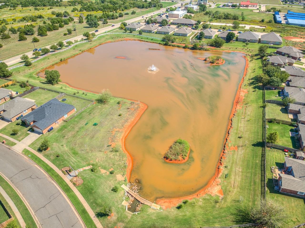 2401 Nw 162nd St - Photo 6 of 28