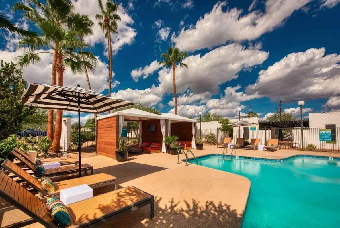 7002 E Hubbell St - Photo 4 of 10