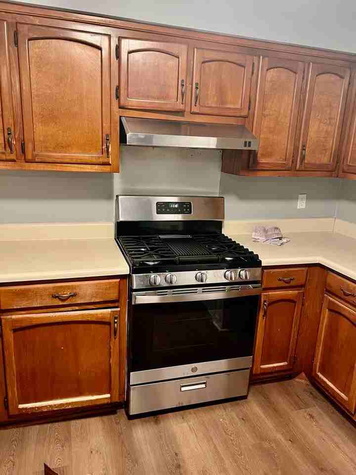 5325 Isabel Way S - Photo 2 of 10