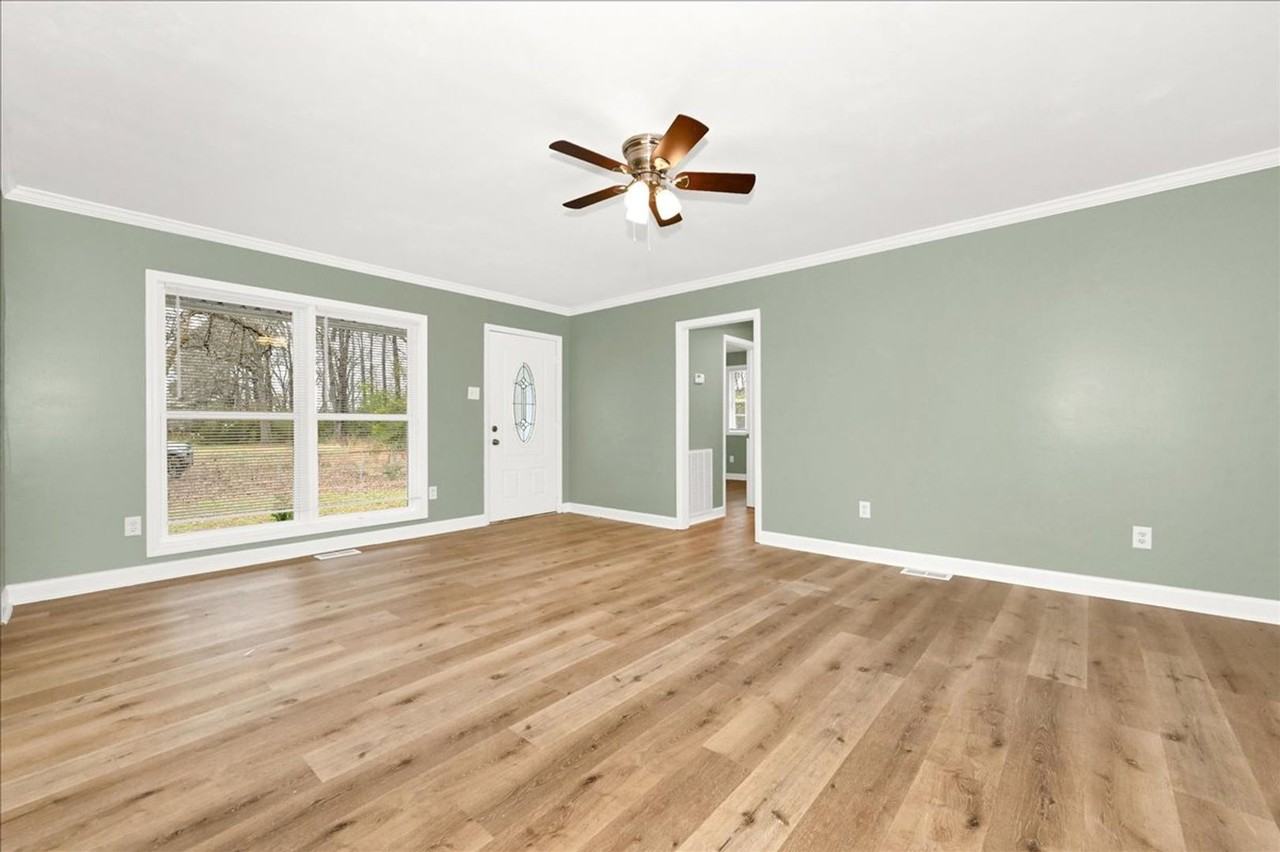 216 13th Ave Sw - Photo 2 of 17