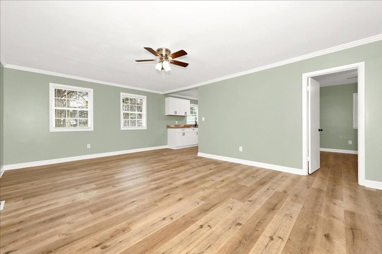 216 13th Ave Sw - Photo 4 of 17