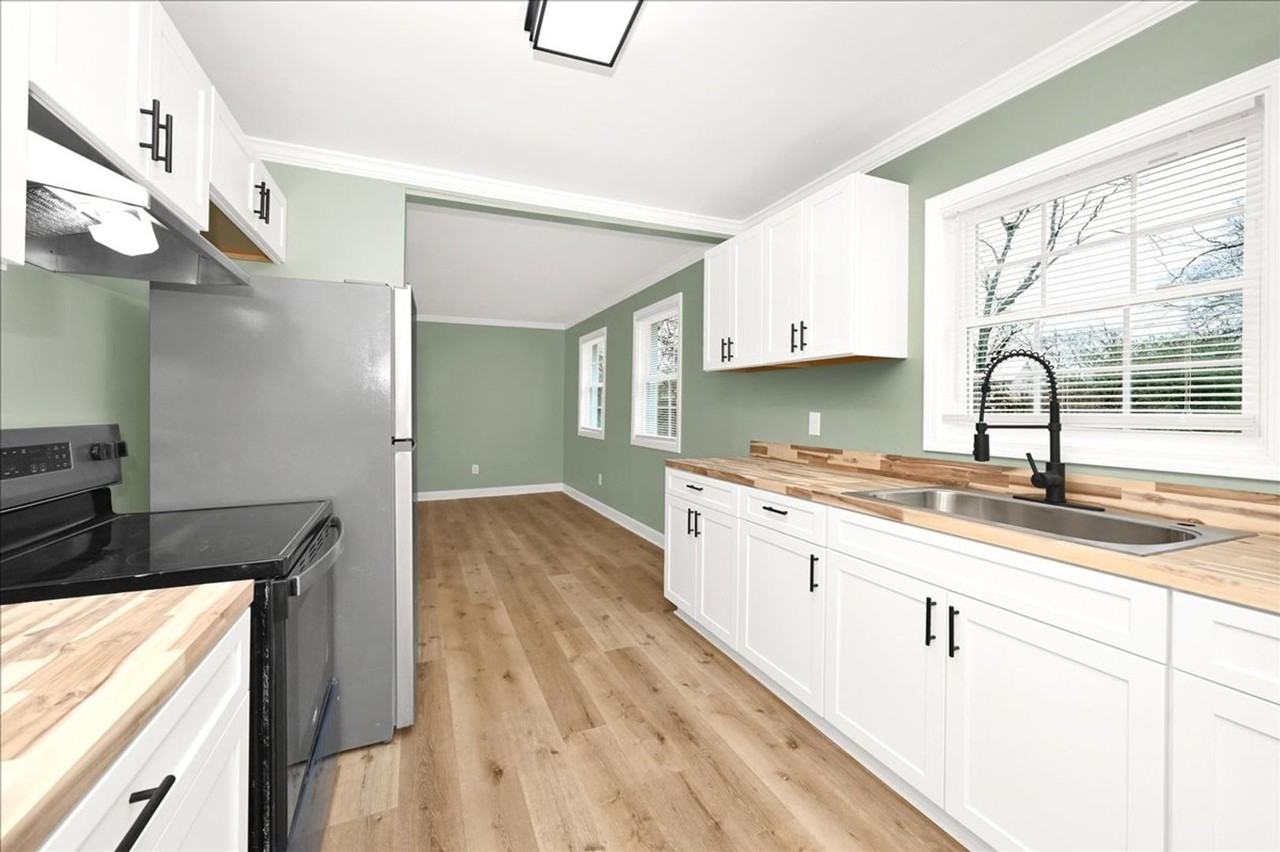 216 13th Ave Sw - Photo 6 of 17