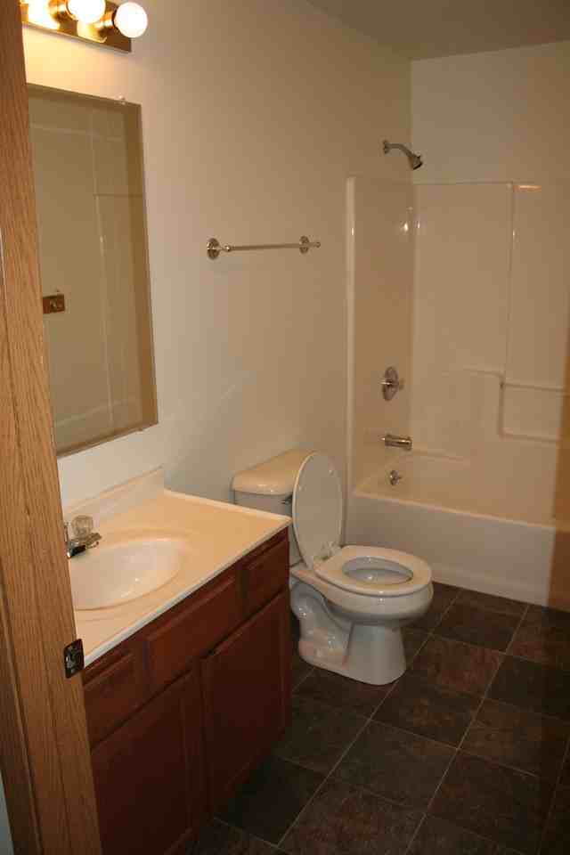 2029 Wilkinson Ave - Photo 3 of 11