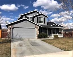 featured image of 610 E Blue Heron St