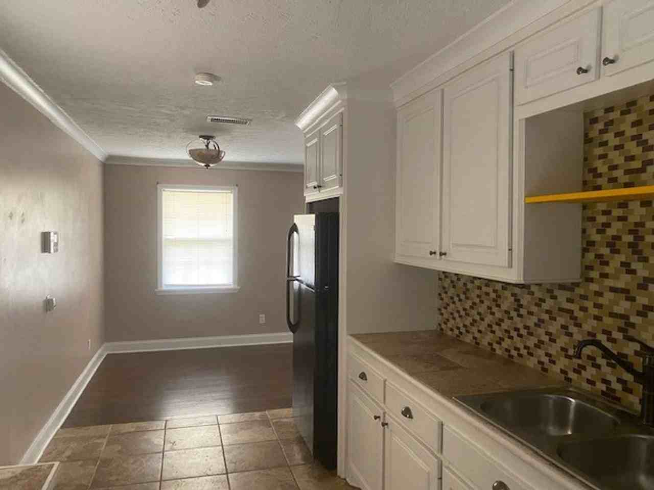 318 Mary Ann Dr - Photo 3 of 13