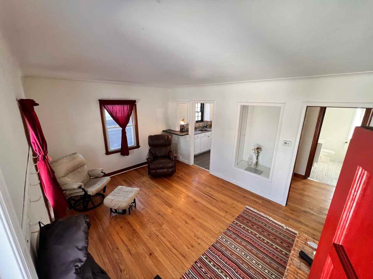 1160 Farrington St - Photo 2 of 16