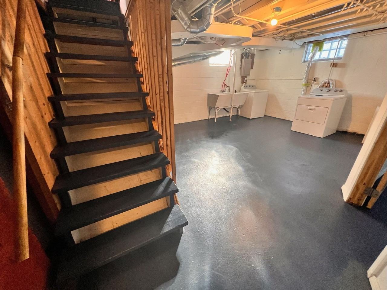 1160 Farrington St - Photo 6 of 16