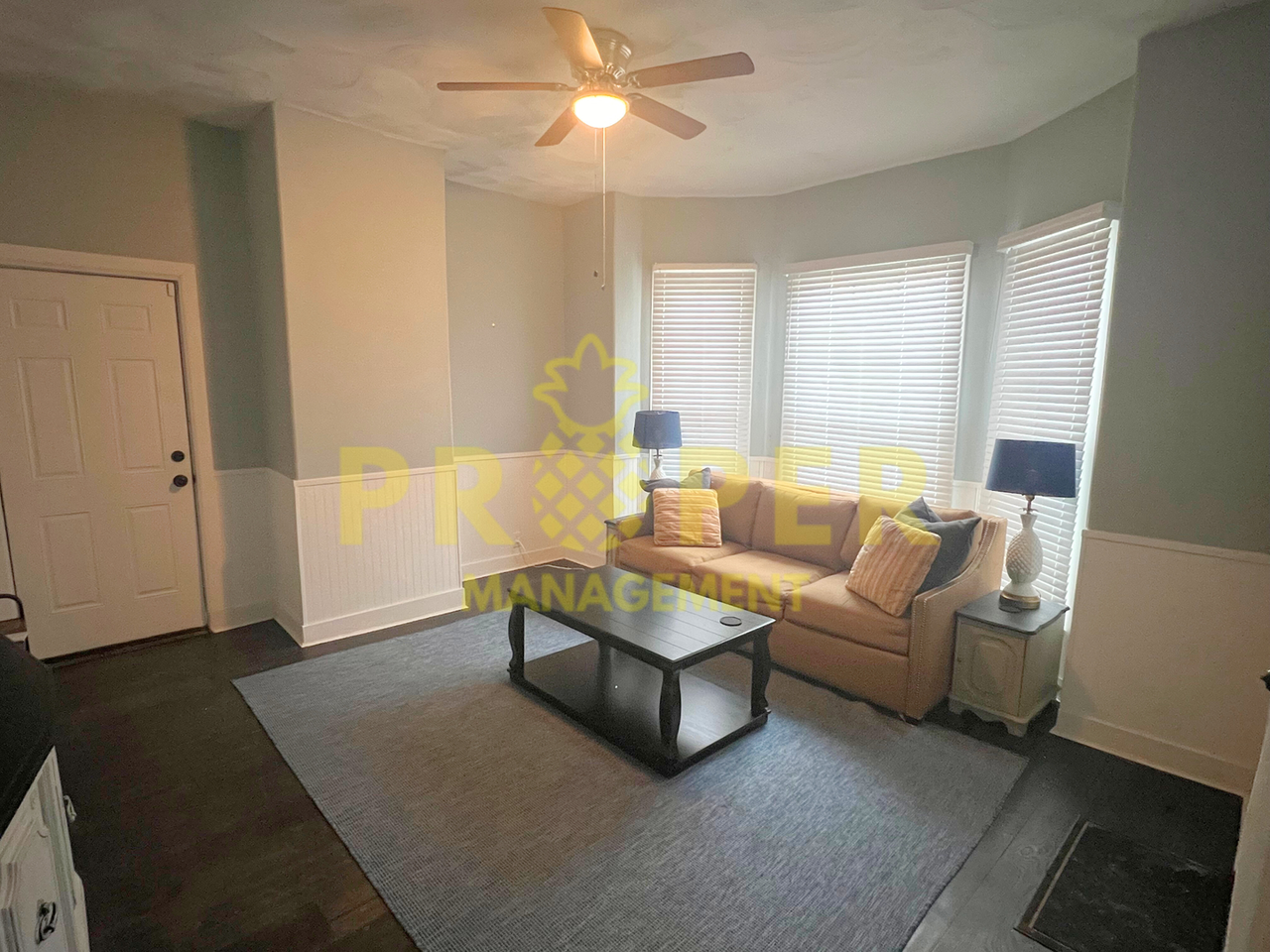 905 Riverview Ter - Photo 3 of 16