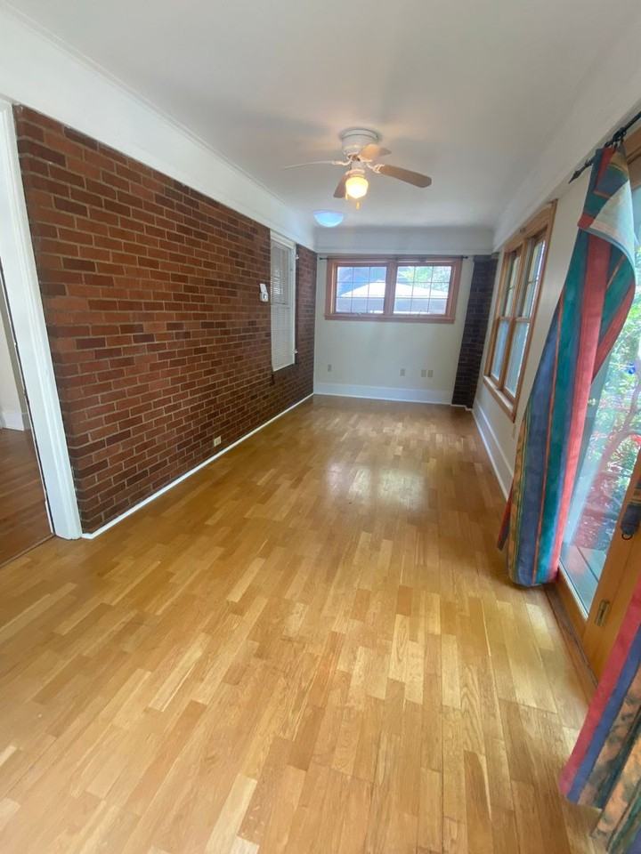 528 S Murtland St - Photo 2 of 14