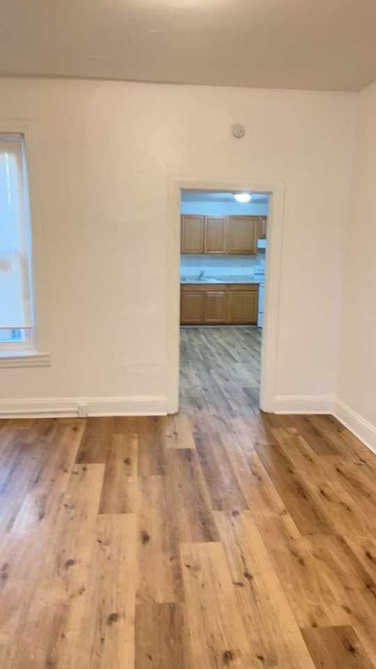 346 E King St - Photo 3 of 35