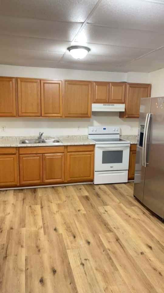 346 E King St - Photo 4 of 35