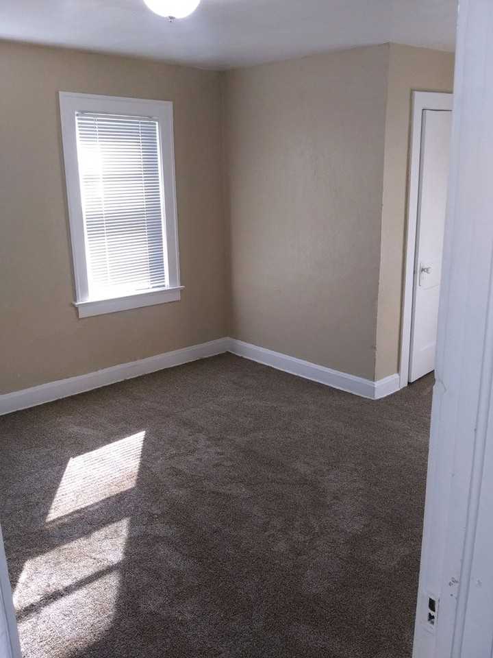 3820 Indiana Ave - Photo 4 of 7