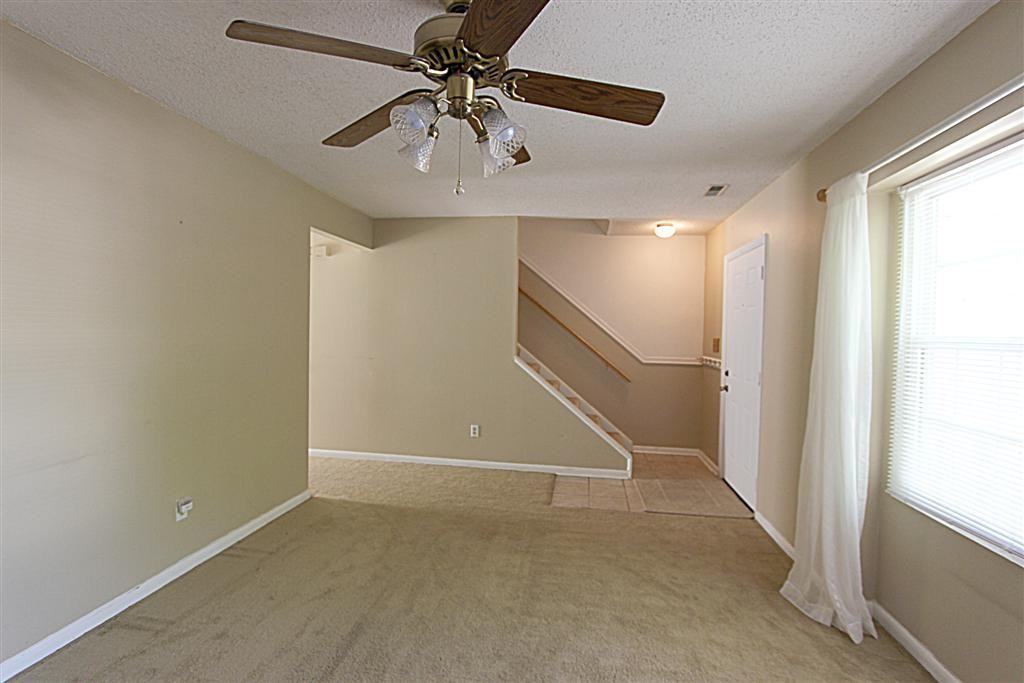 1006 London Company Way - Photo 5 of 17