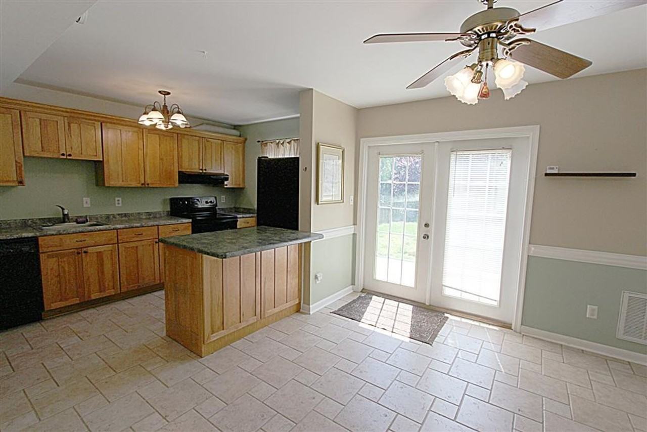 1006 London Company Way - Photo 5 of 11