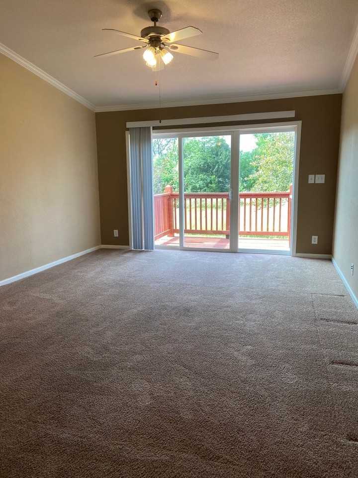 541 Van Buren Rd - Photo 4 of 38