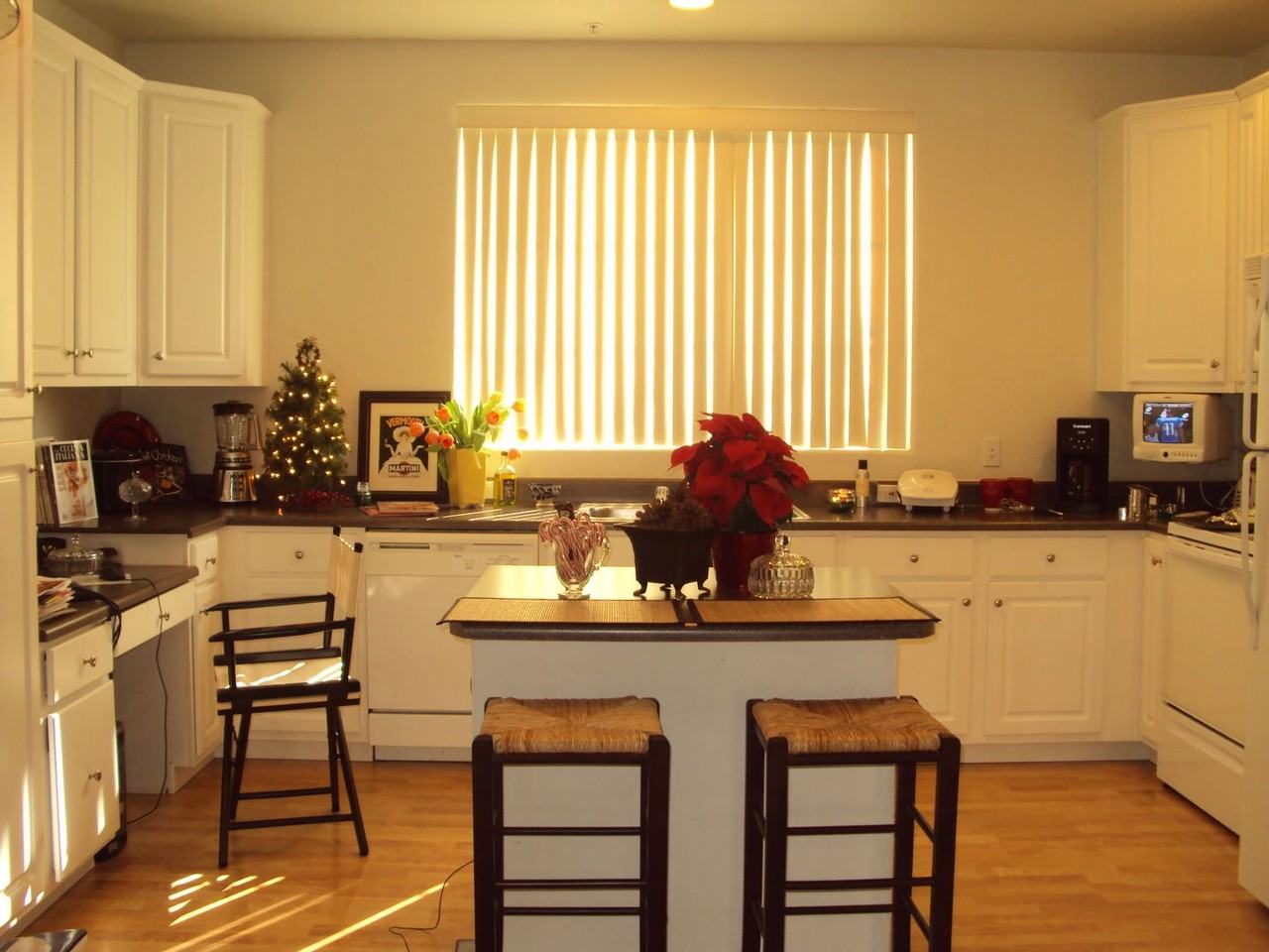 4455 E Paradise Village Pkwy S #1022 - Photo 6 of 14