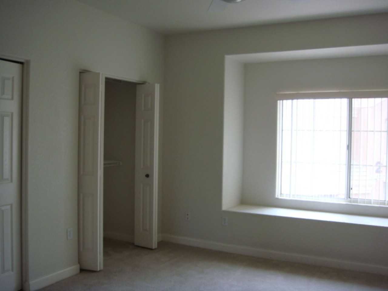 4455 E Paradise Village Pkwy S #1022 - Photo 7 of 14