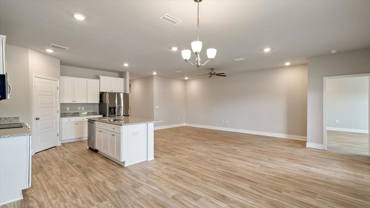 31448 Memphis Loop - Photo 3 of 22